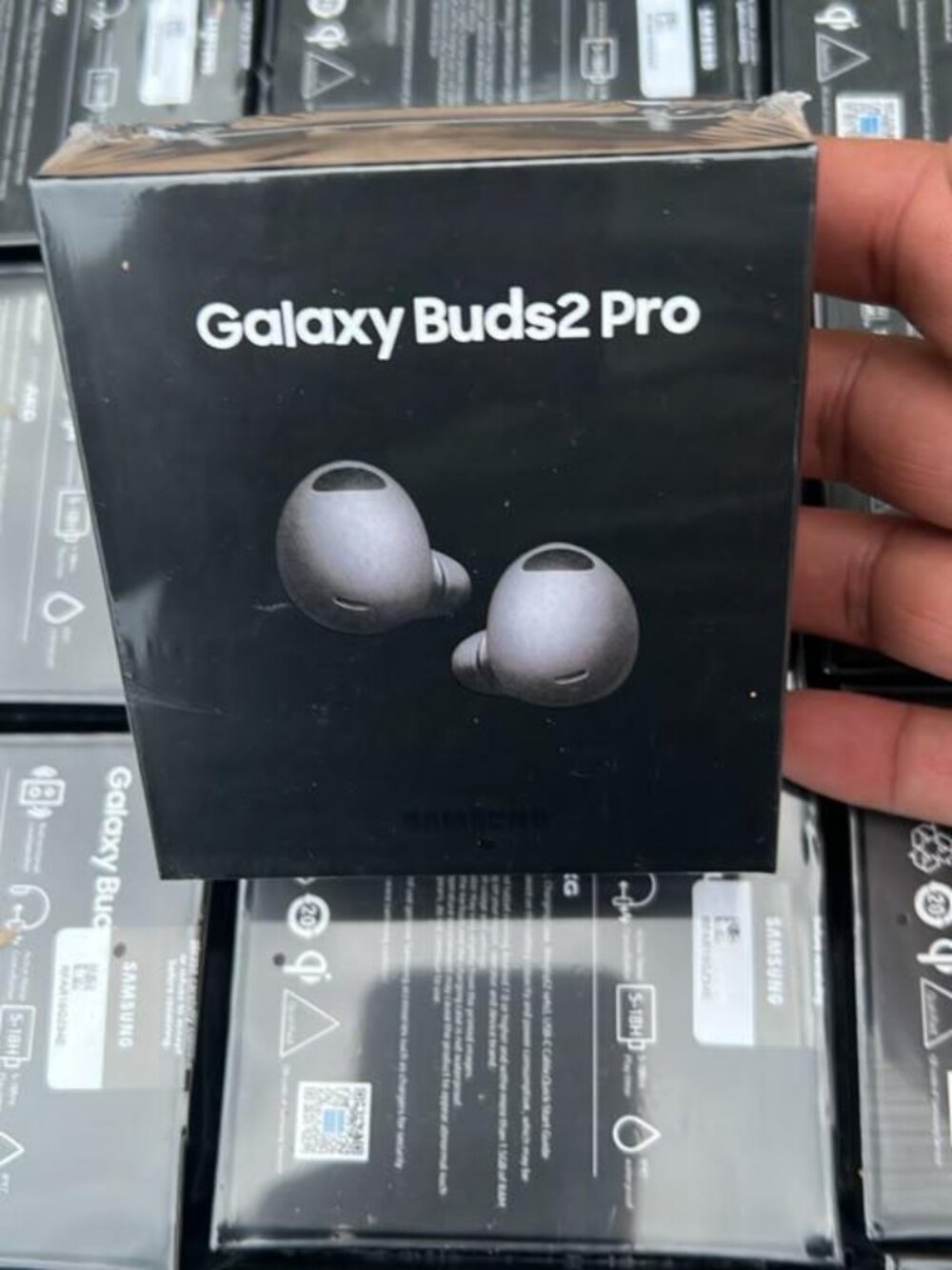 Title: Samsung Galaxy Buds2 Pro Wireless Earbuds